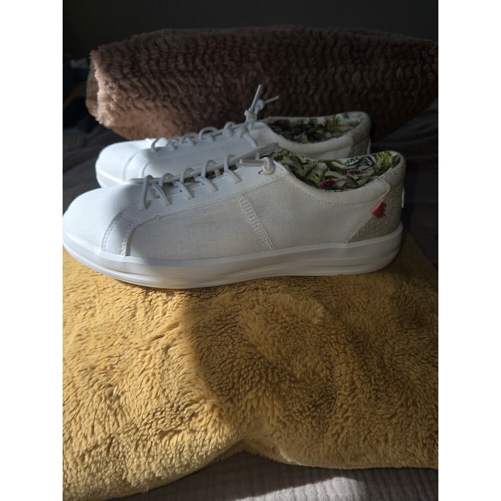 Hey Dude Women's White Canvas slip ons casual boat beach everday easy on crisp - Picture 2 of 7
